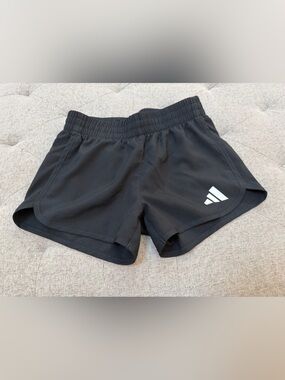 EUC GIRLS SIZE SMALL ADIDAS REGULAR FIT BLACK ATHLETIC SHORTS